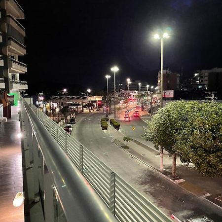 Apartamento Com Varanda E Piscina กาโบฟรีโอ ภายนอก รูปภาพ