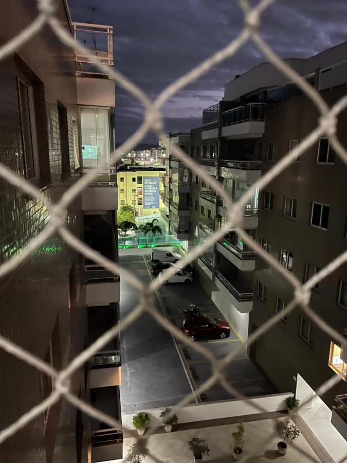 Apartamento Com Varanda E Piscina กาโบฟรีโอ ภายนอก รูปภาพ