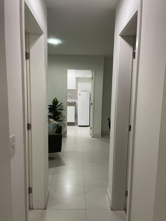 Apartamento Com Varanda E Piscina กาโบฟรีโอ ภายนอก รูปภาพ